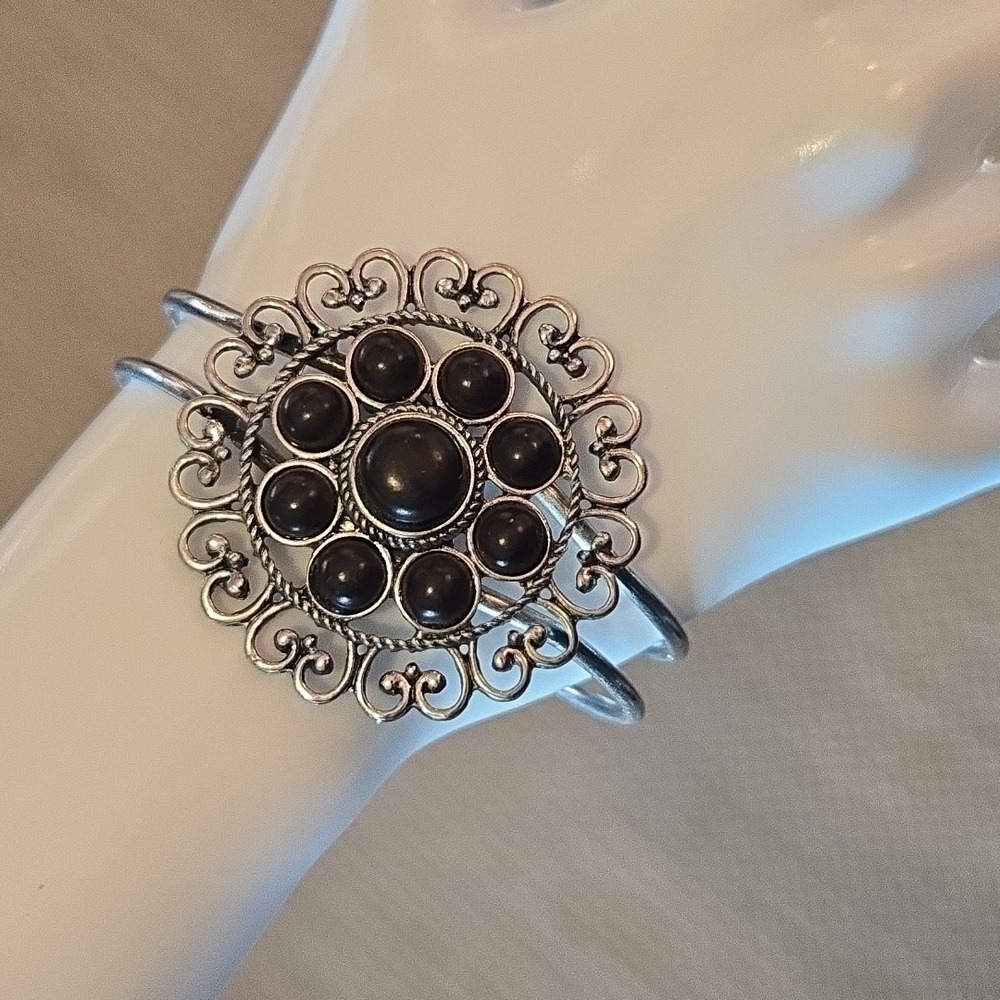 Silverado Hinged Clamper Bracelet NWT